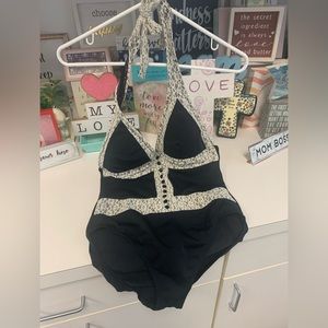 Newport News - size 10